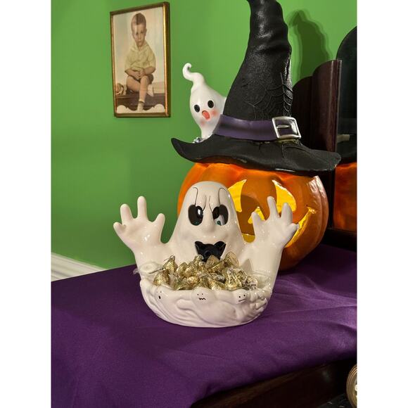 Vintage It's Alive Halloween Screaming Ghost w/ Lights & Sounds - Picture 2 of 9